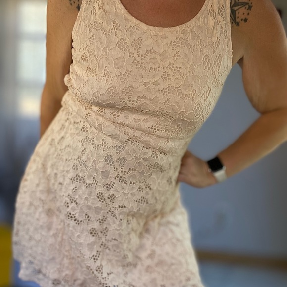 Free People Cream / Off White Lace Open Back Boho Chic mini Dress Size Small - Picture 4 of 12